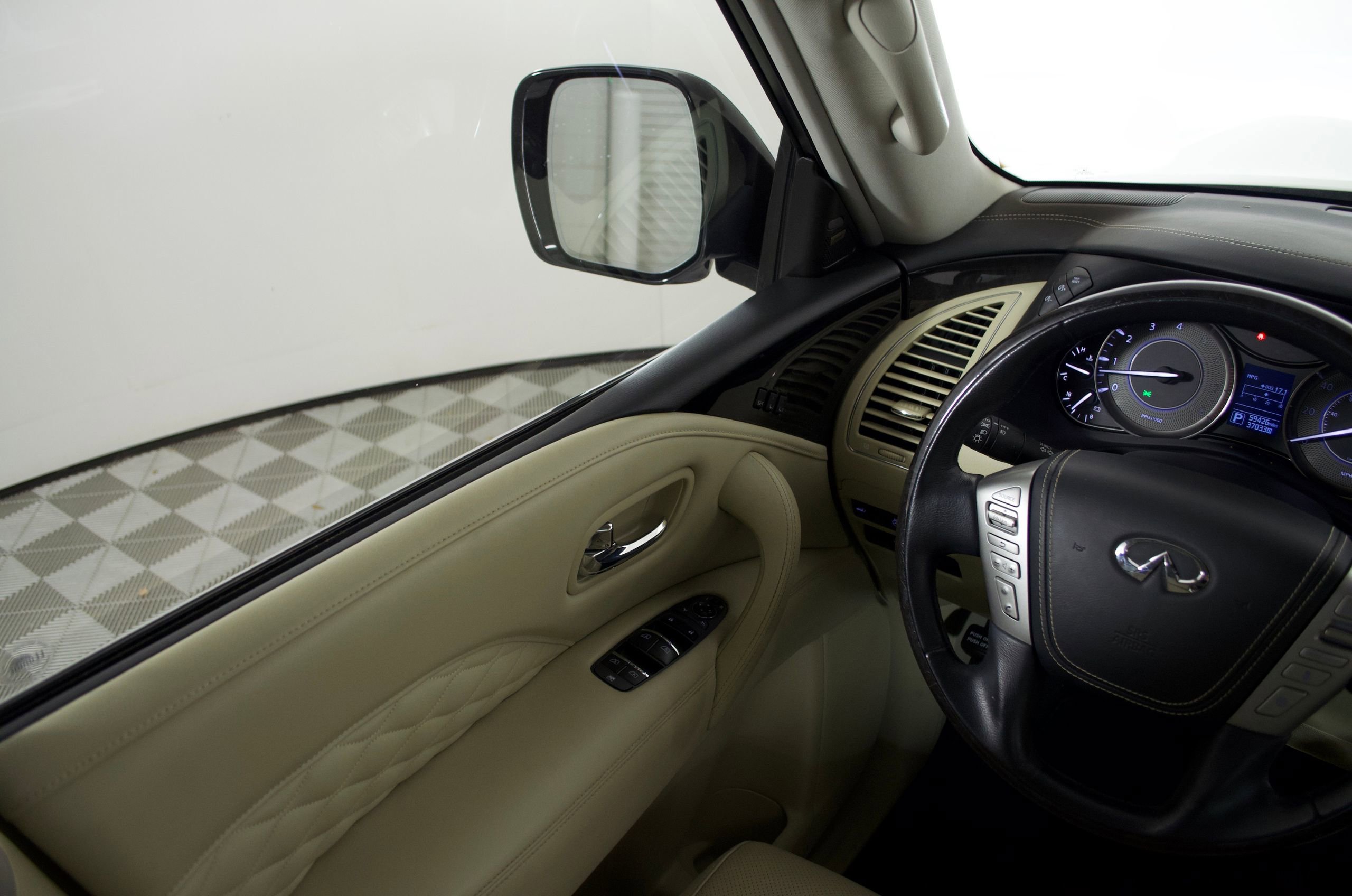 Used 2019 INFINITI QX80 Luxe w/ Proactive Package image 27