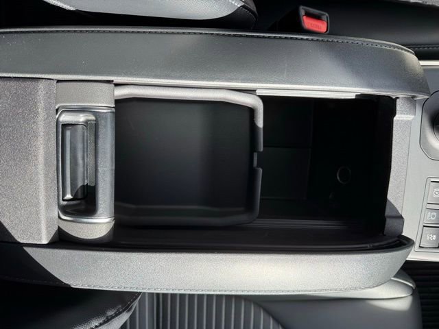 Certified 2026 Toyota Highlander XSE image 31