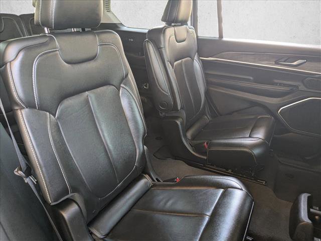 Used 2021 Jeep Grand Cherokee L Limited AWD/4WD image 21