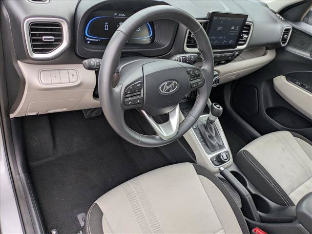 Used 2026 Hyundai Venue SEL FWD image 10