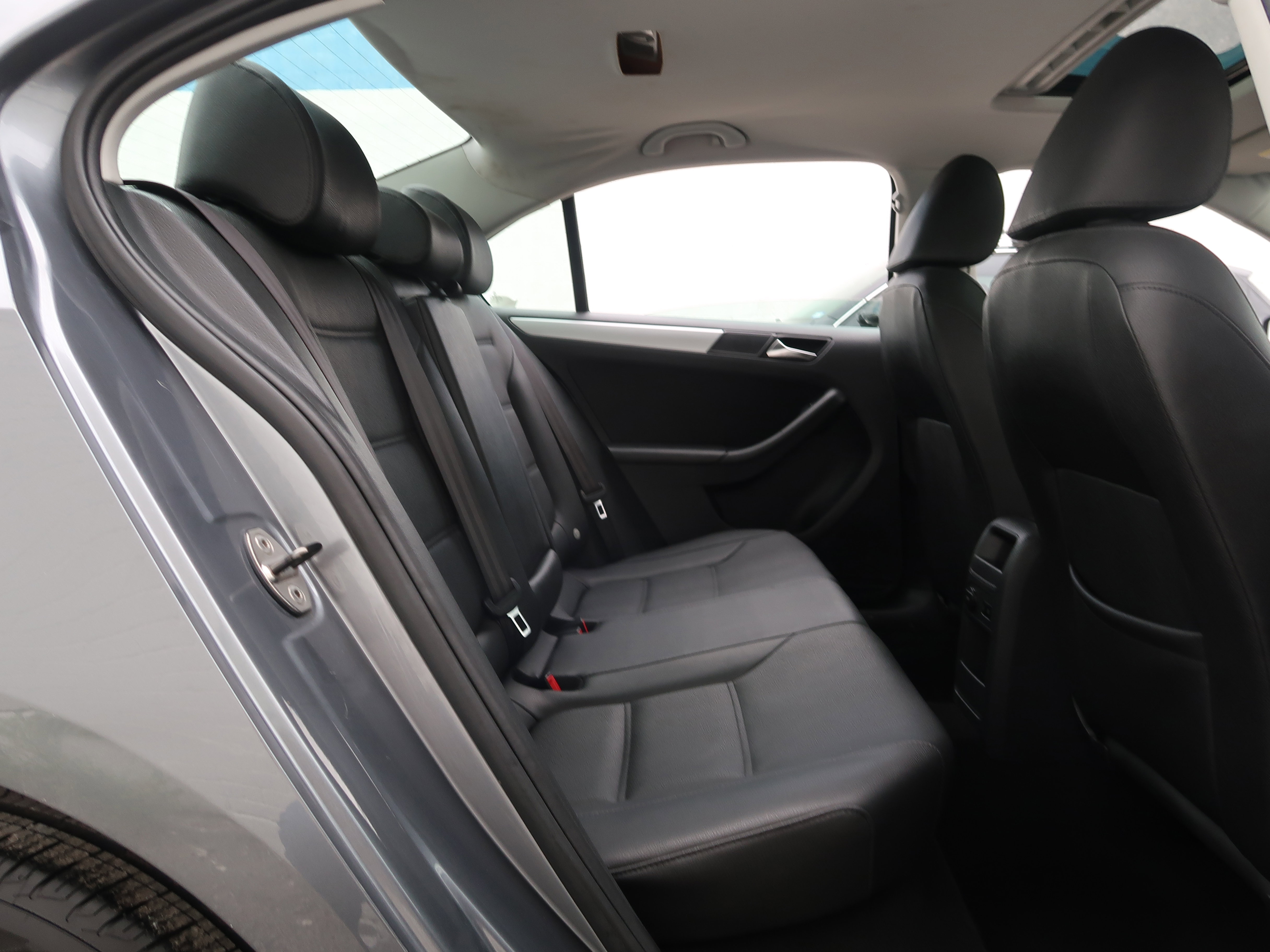 Used 2012 Volkswagen Jetta TDI FWD image 33