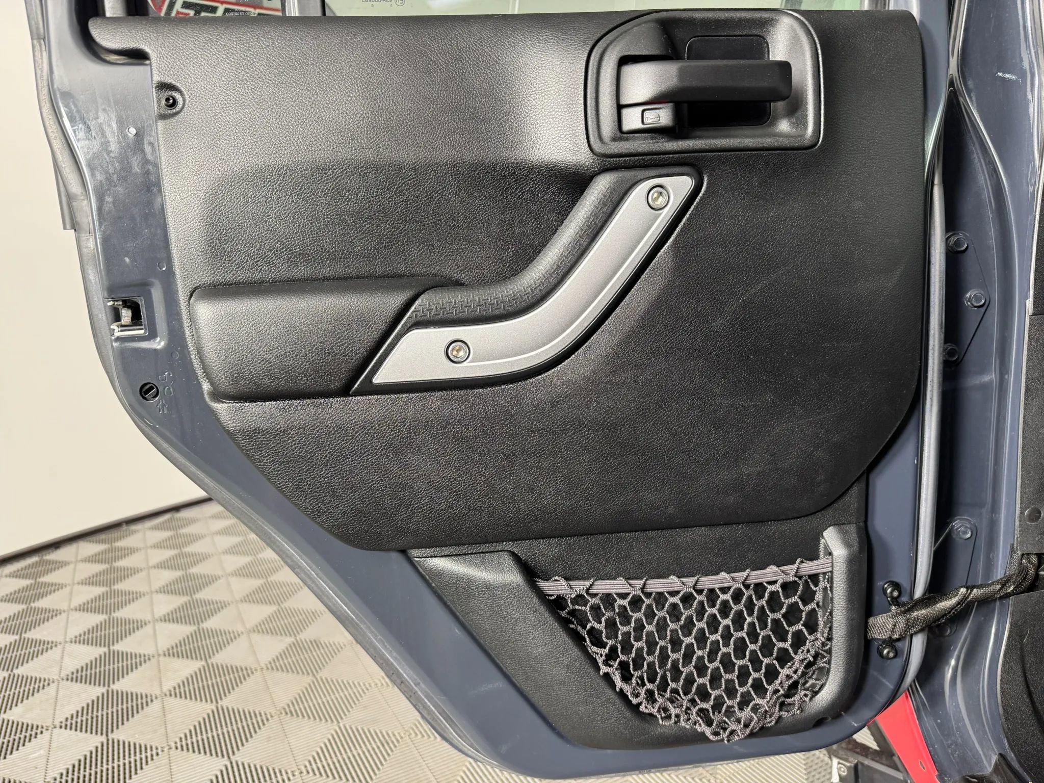 Used 2016 Jeep Wrangler Unlimited Rubicon AWD/4WD image 35
