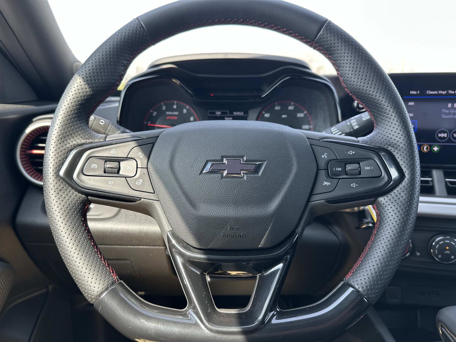 Certified 2024 Chevrolet Trax RS w/ Driver Confidence Package FWD image 19