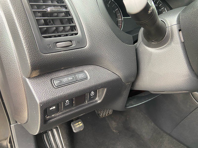 Used 2016 Nissan Altima 2.5 SL w/ Moonroof Package FWD image 10
