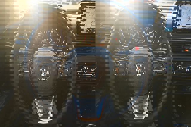 Used 2025 Honda Pilot Touring image 47