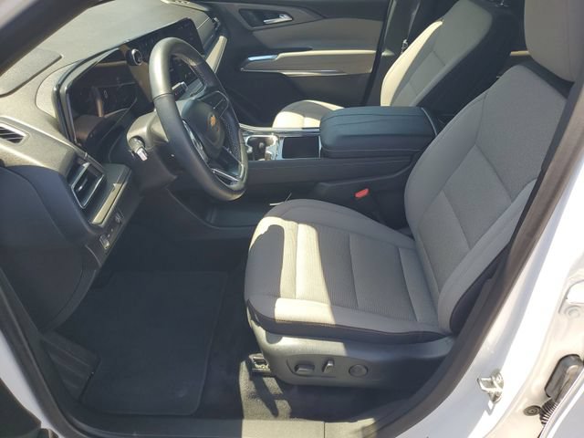 Certified 2025 Chevrolet Traverse LT FWD image 18