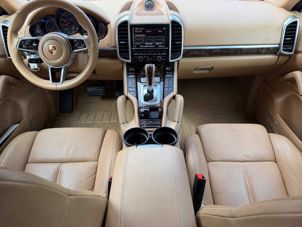 Used 2016 Porsche Cayenne AWD/4WD image 19