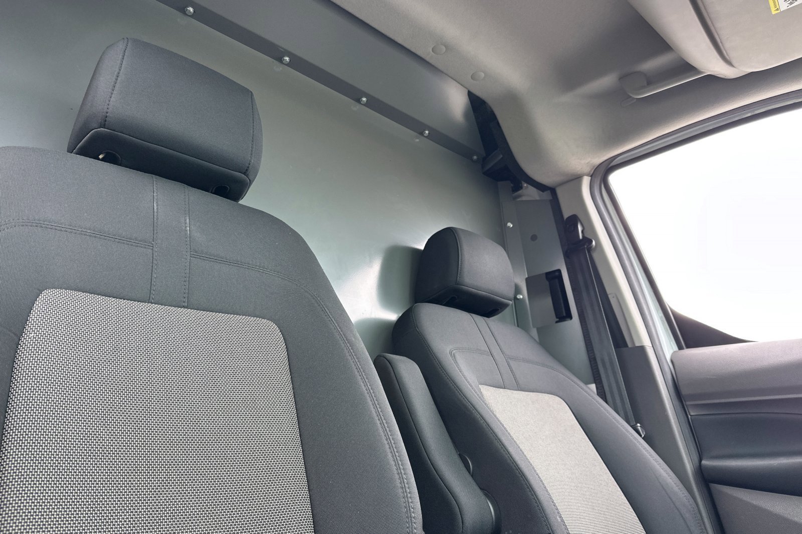 Used 2020 Ford Transit Connect XL image 15