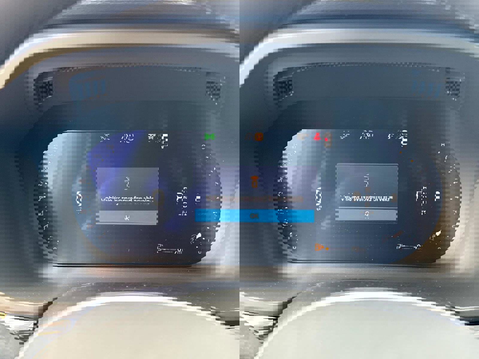 New 2026 Volvo XC60 B5 Plus w/ Climate Package image 27