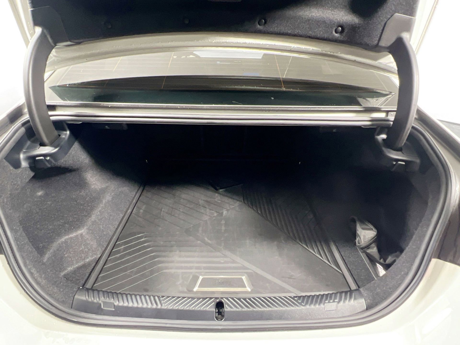 Certified 2024 BMW i5 M60 w/ Premium Package image 32