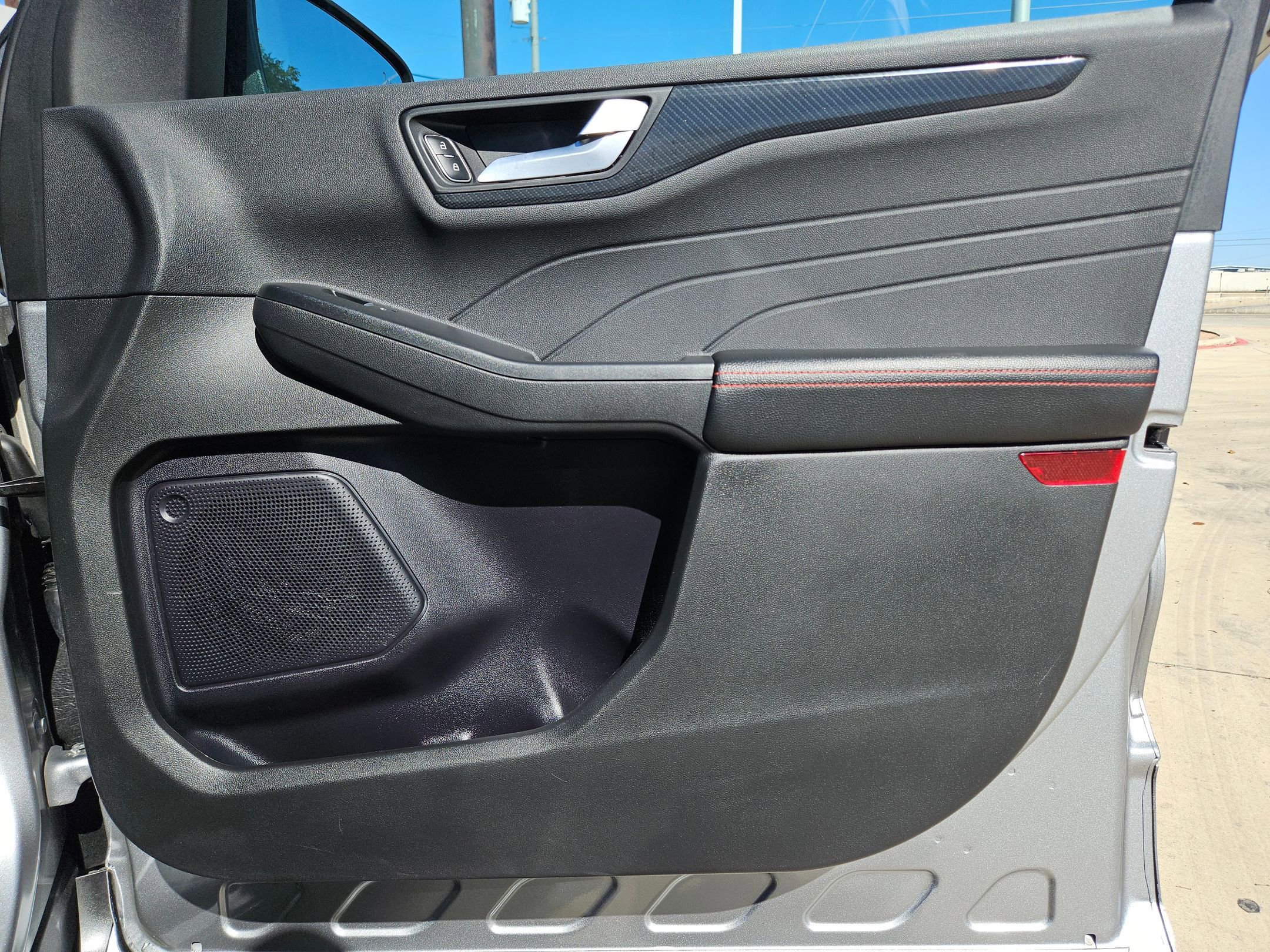 Used 2024 Ford Escape ST-Line image 29