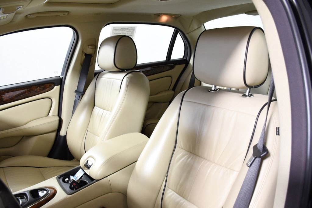 Used 2009 Jaguar XJ8 RWD image 21