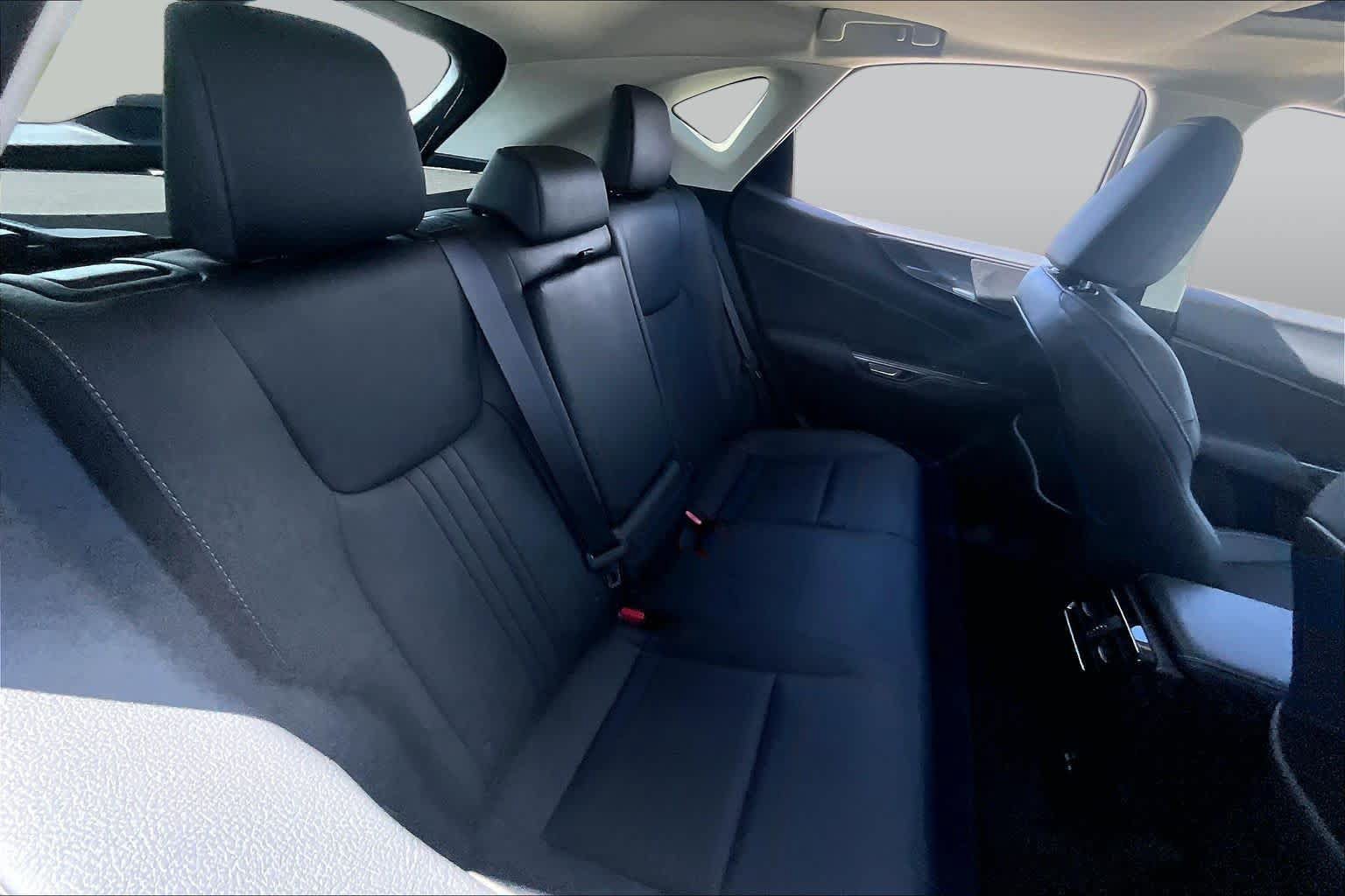 Used 2022 Lexus NX 350h AWD image 19