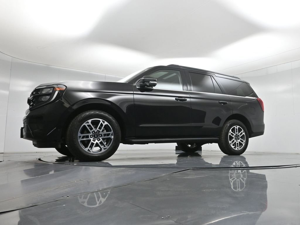 Certified 2025 Ford Expedition Active AWD/4WD image 53