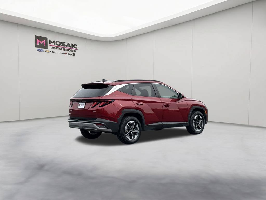 Used 2025 Hyundai Tucson SEL AWD/4WD image 7