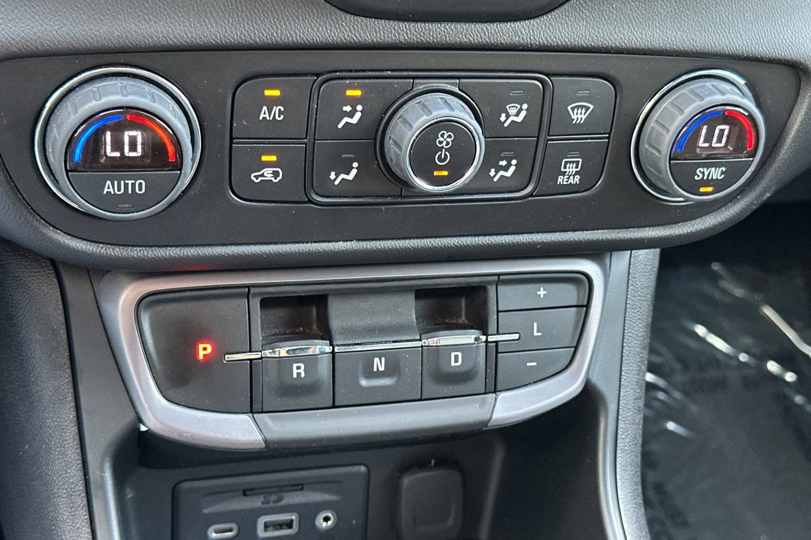 Certified 2023 GMC Terrain AT4 w/ Infotainment Package II image 22