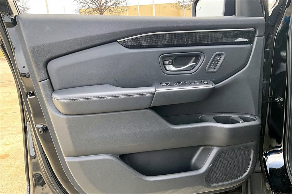 Used 2023 Honda Pilot Elite image 14