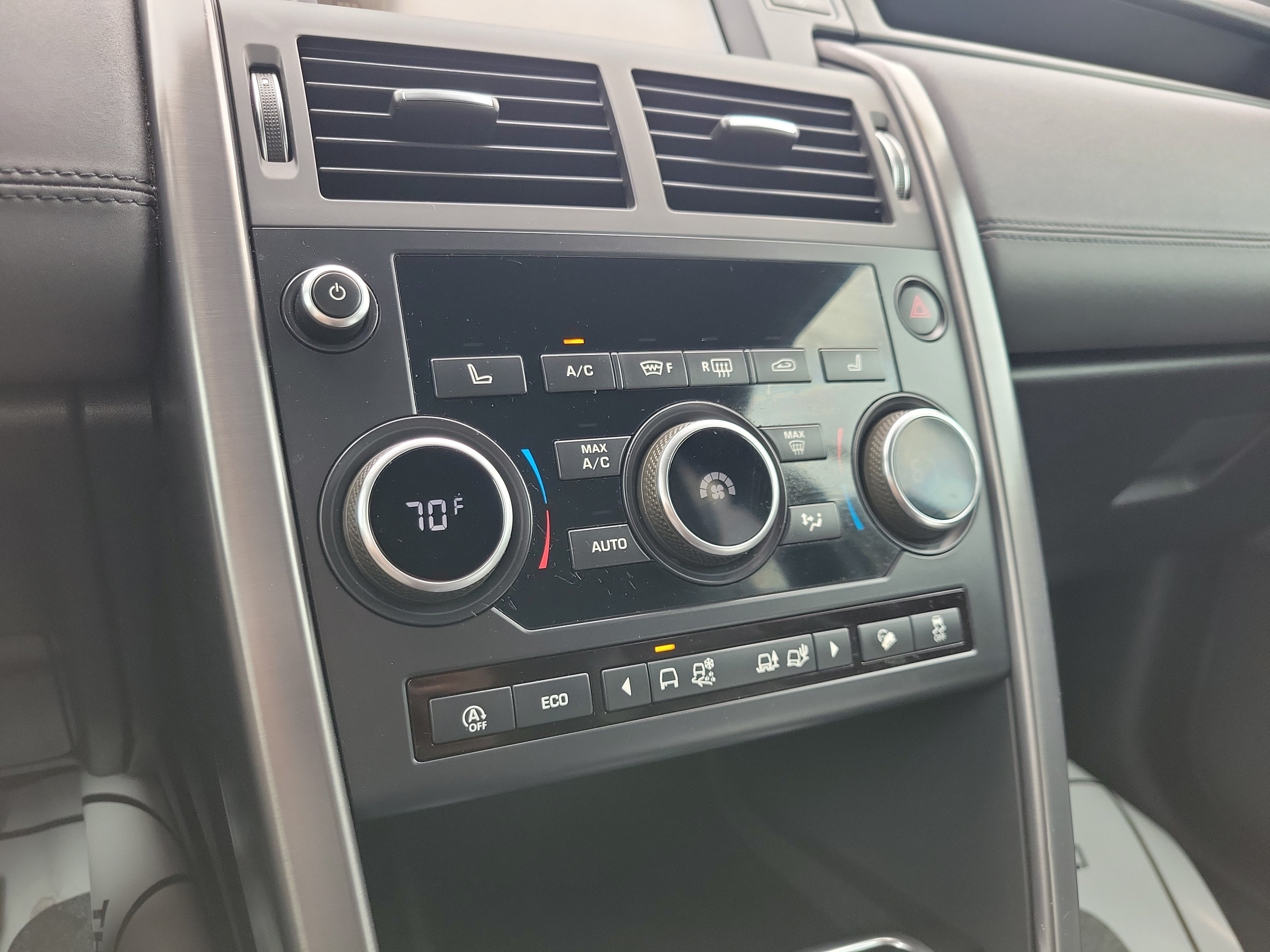 Used 2019 Land Rover Discovery Sport HSE AWD/4WD image 25