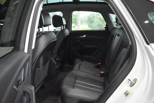 Used 2023 Audi Q5 2.0T Premium Plus w/ Premium Plus Package AWD/4WD image 22