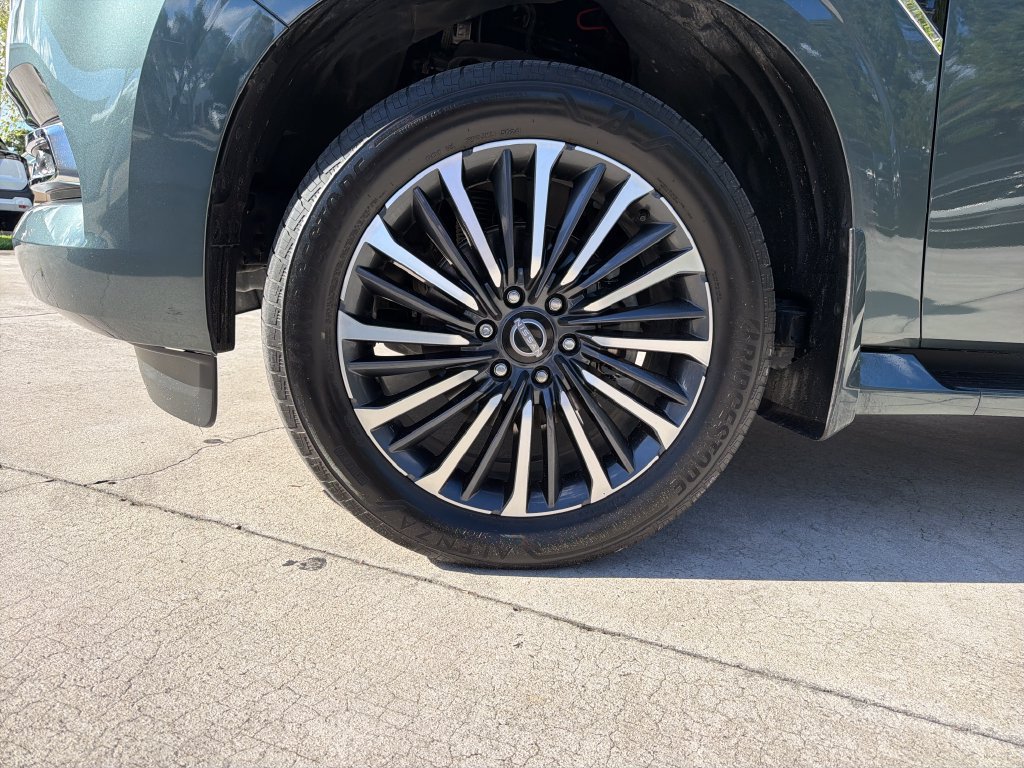 Used 2025 Nissan Armada Platinum Reserve RWD image 12