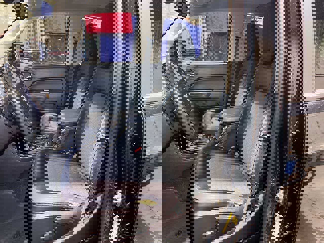 Used 2017 Chevrolet Colorado Z71 image 11