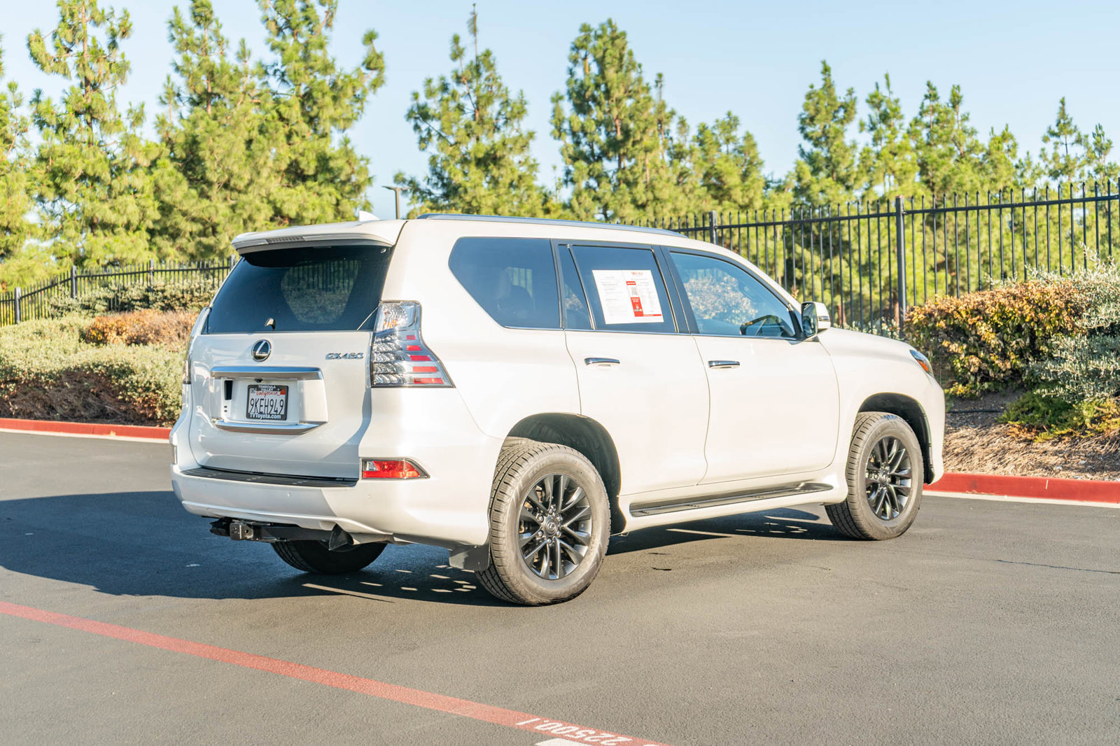 Used 2023 Lexus GX 460 Premium w/ Premium Package AWD/4WD image 9