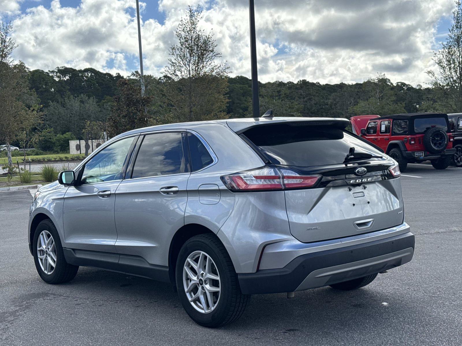 Used 2024 Ford Edge SEL AWD/4WD image 6