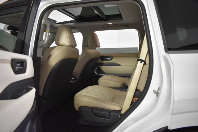 New 2026 Nissan Armada Platinum AWD/4WD image 32