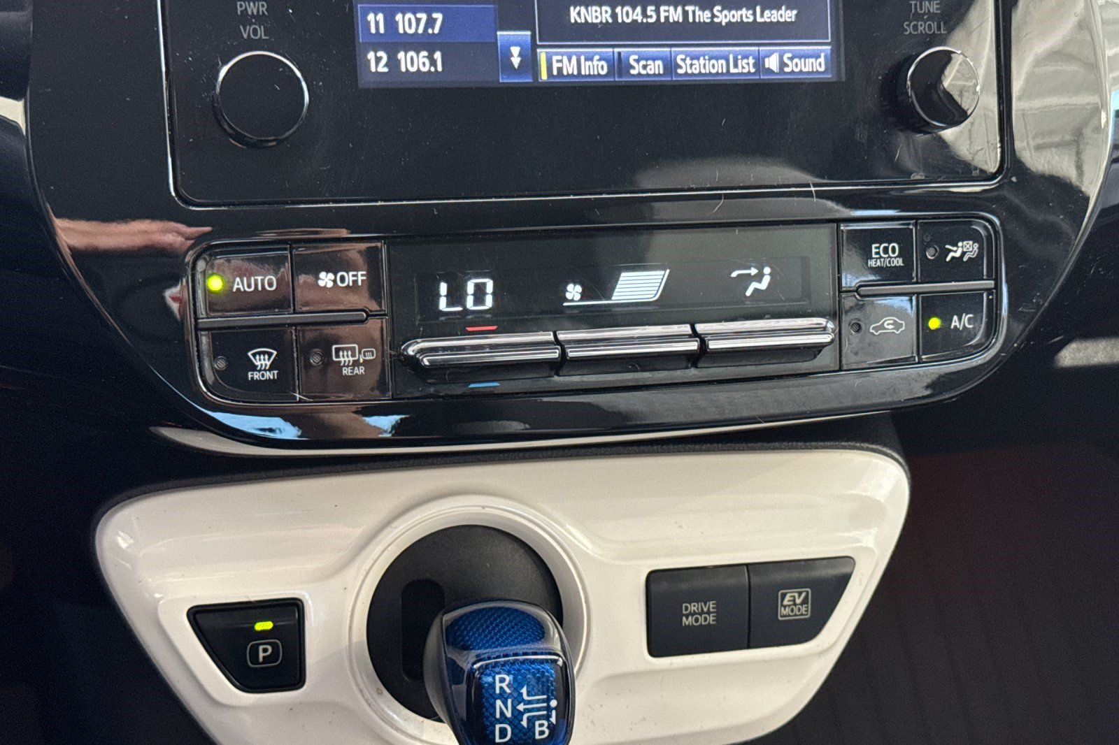 Used 2016 Toyota Prius Two FWD image 26