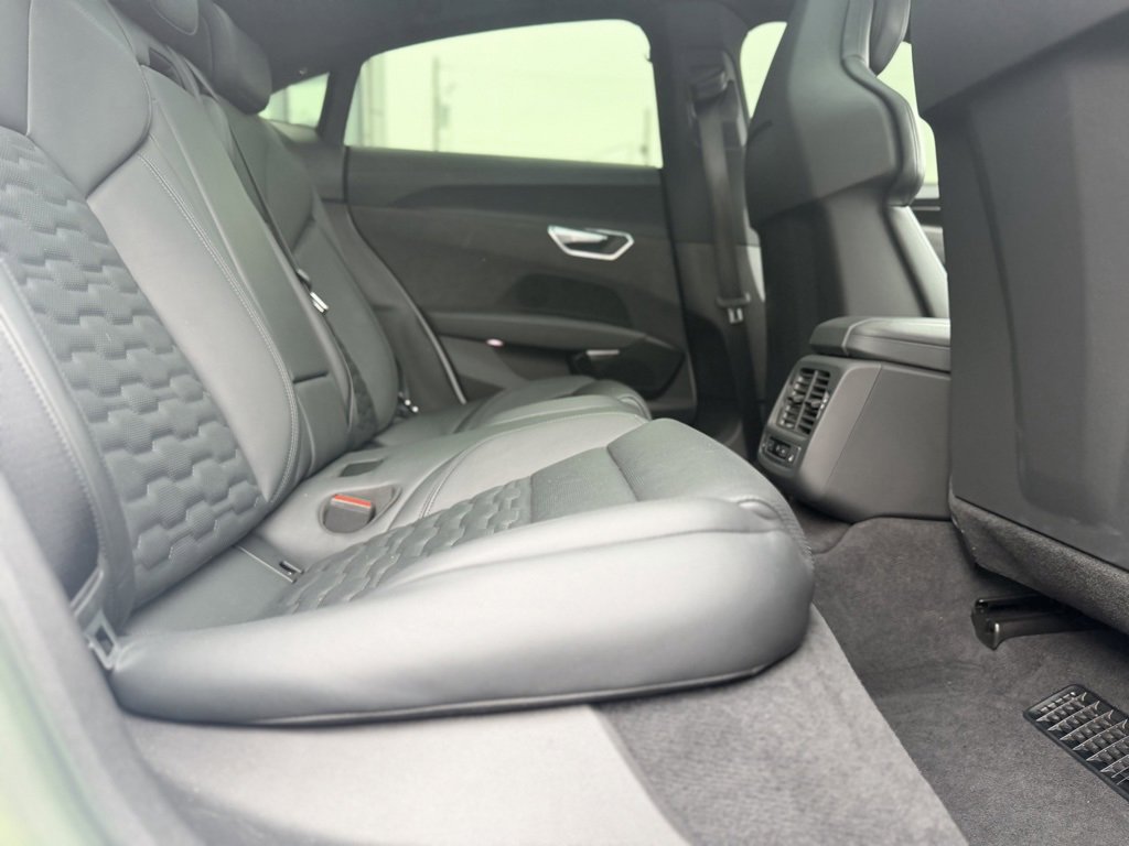 Used 2023 Audi e-tron GT Premium Plus w/ Performance Package image 18