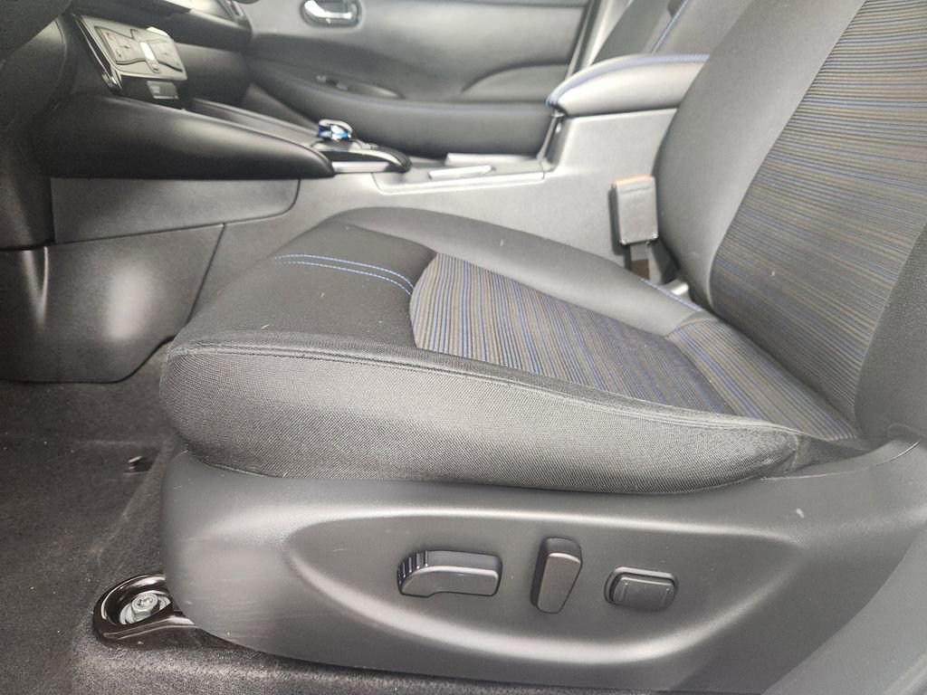 Certified 2024 Nissan Leaf SV Plus image 11