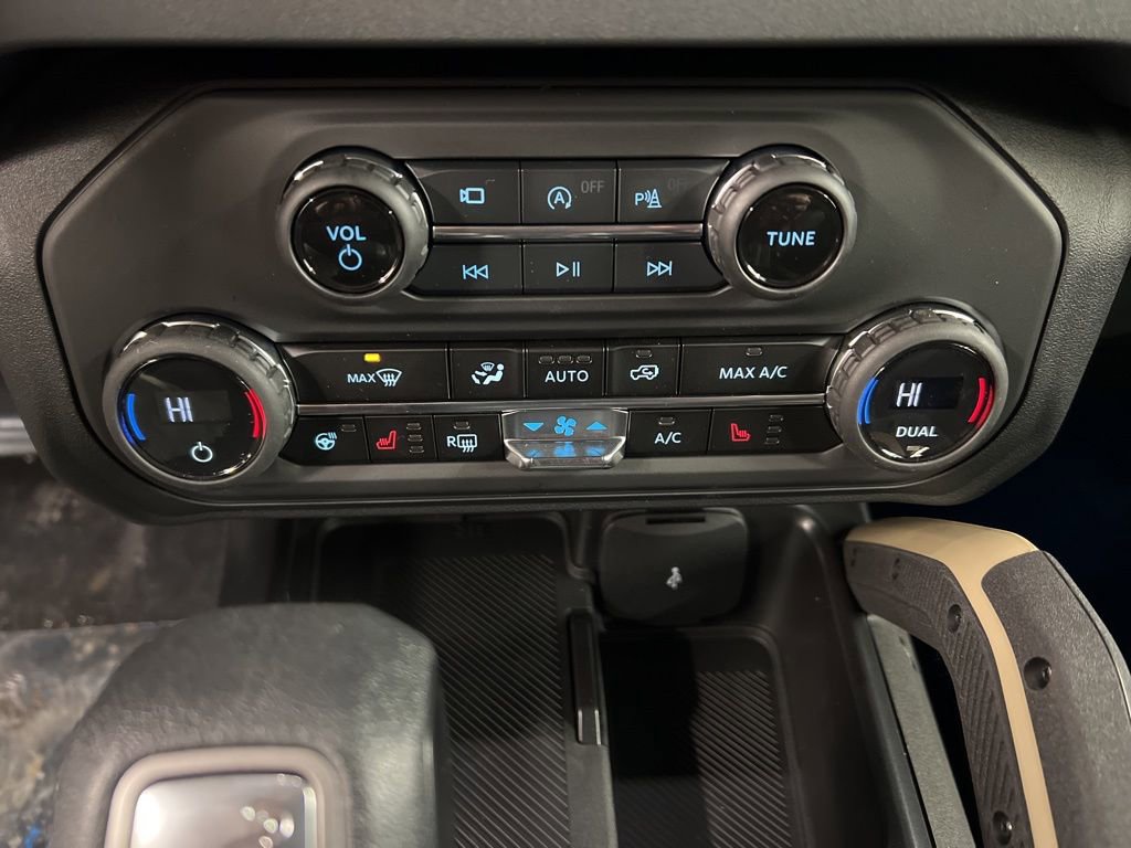 New 2026 Ford Bronco Badlands image 13