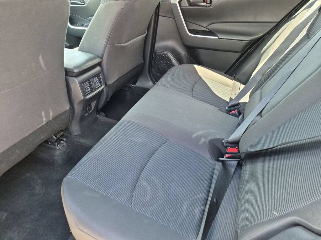 Used 2025 Toyota RAV4 LE AWD/4WD image 12