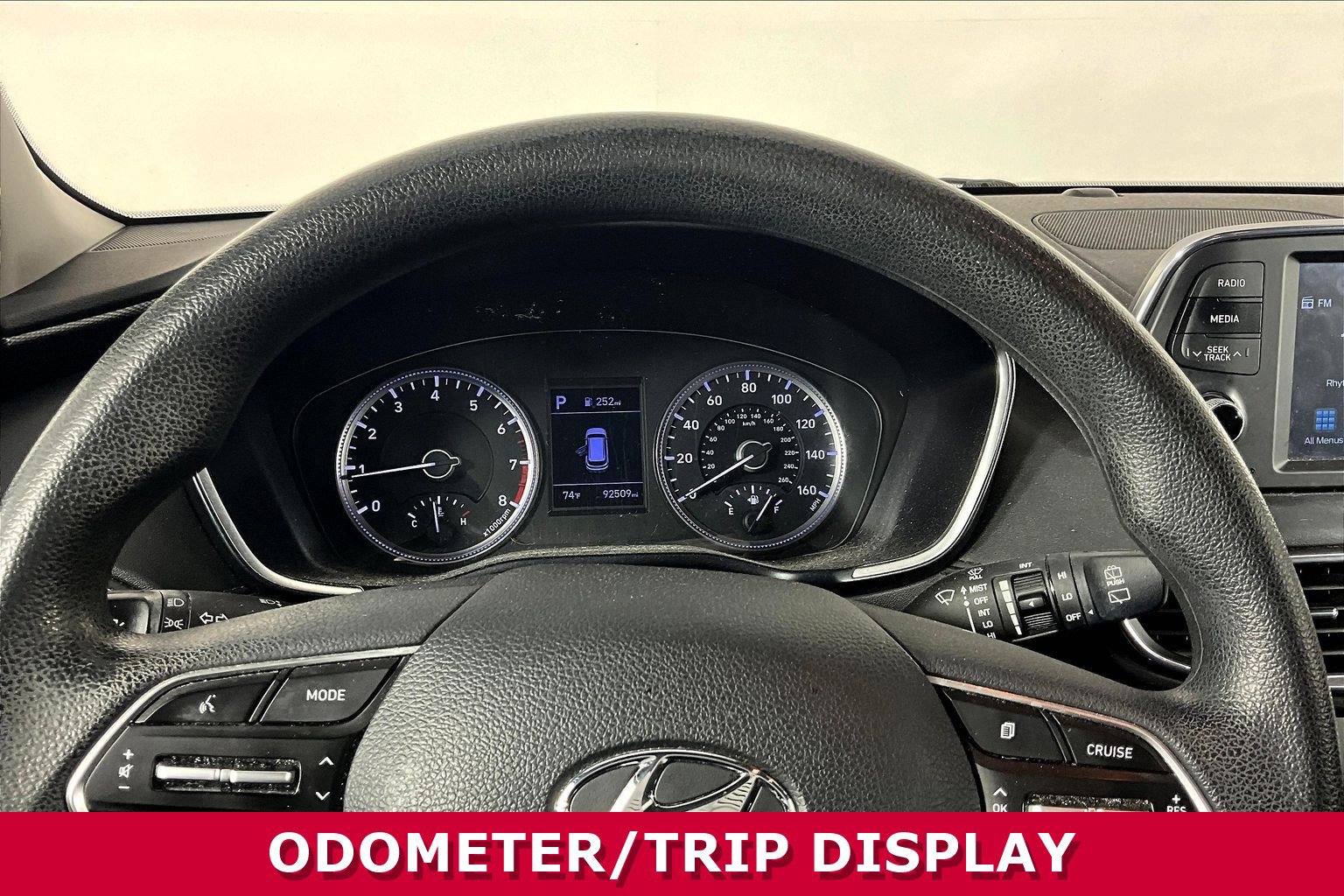 Used 2019 Hyundai Santa Fe SE image 12