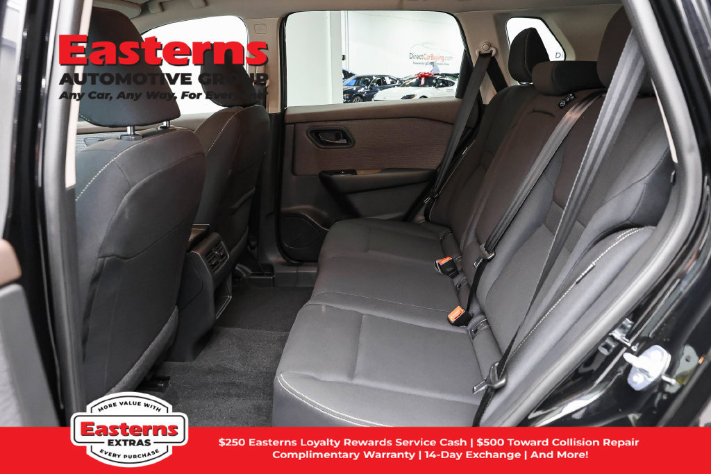 Used 2023 Nissan Rogue S AWD/4WD image 21