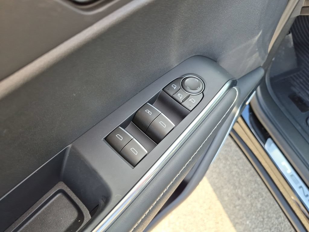 New 2027 GMC Acadia Denali w/ LPO, Floor Liner Package FWD image 19