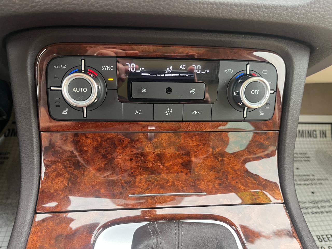 Used 2013 Volkswagen Touareg TDI AWD/4WD image 39