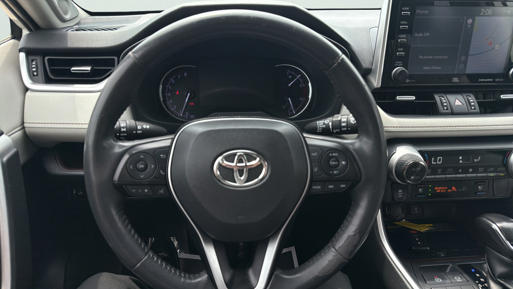Used 2020 Toyota RAV4 Limited AWD/4WD image 11