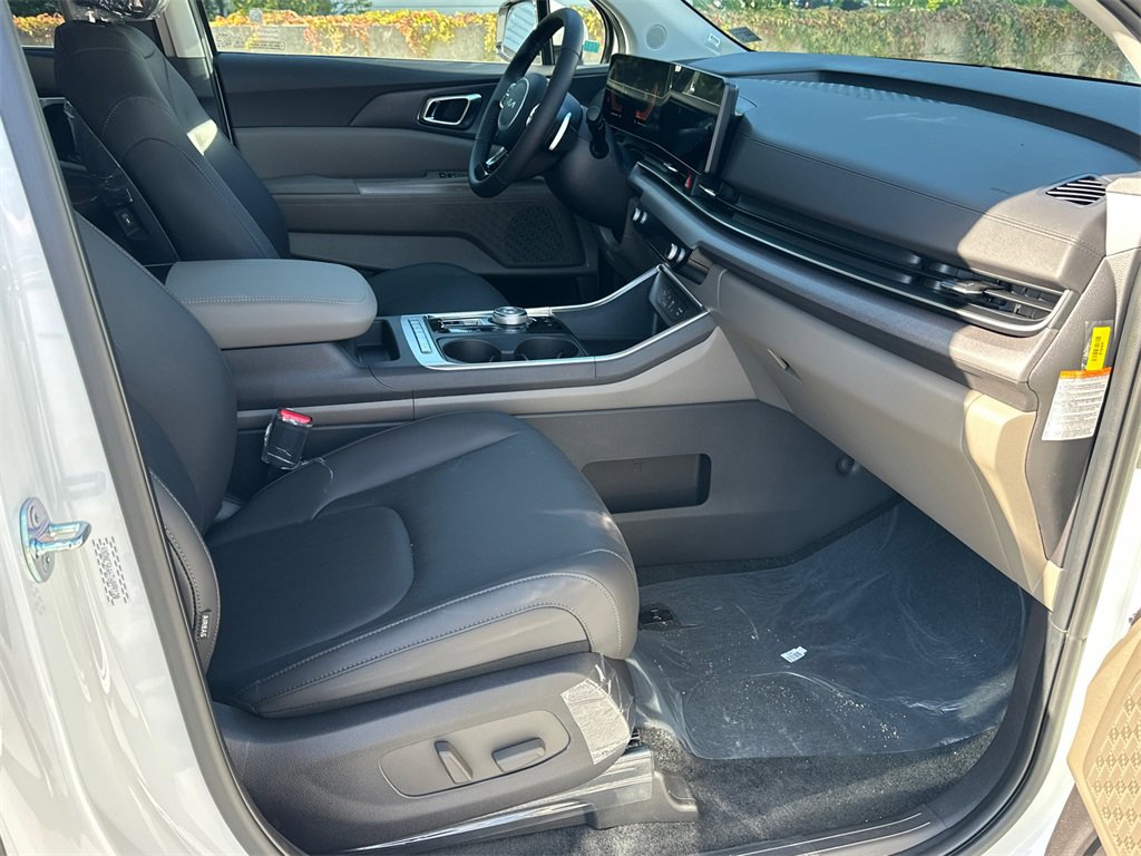 New 2026 Kia Carnival EX image 11