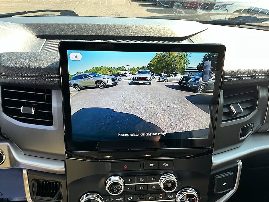 Used 2022 Ford Expedition Max XLT AWD/4WD image 18