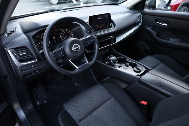 Used 2024 Nissan Rogue SV image 12
