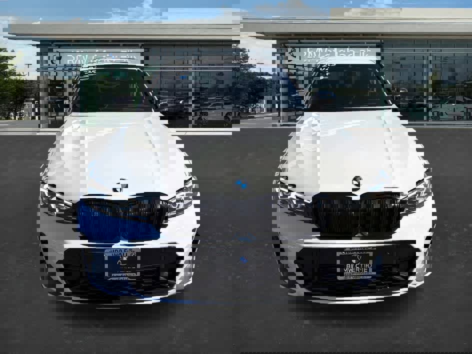 Certified 2025 BMW 330i xDrive Sedan w/ M Sport Package AWD/4WD image 3