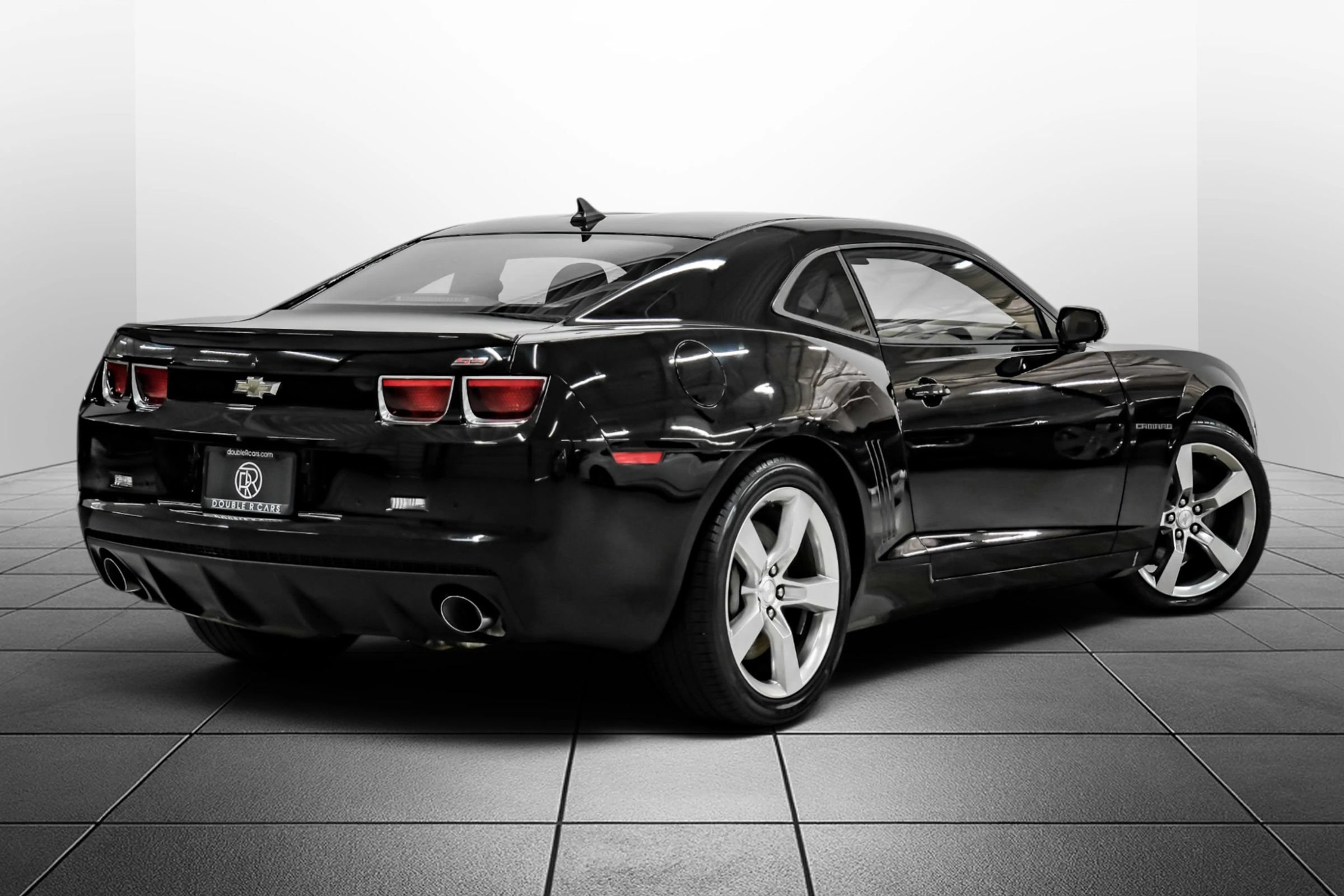 Used 2010 Chevrolet Camaro SS w/ RS Package RWD image 6