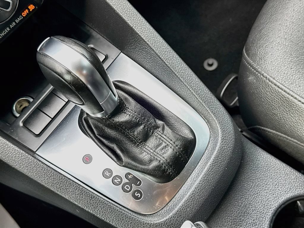 Used 2012 Volkswagen Jetta SE FWD image 18