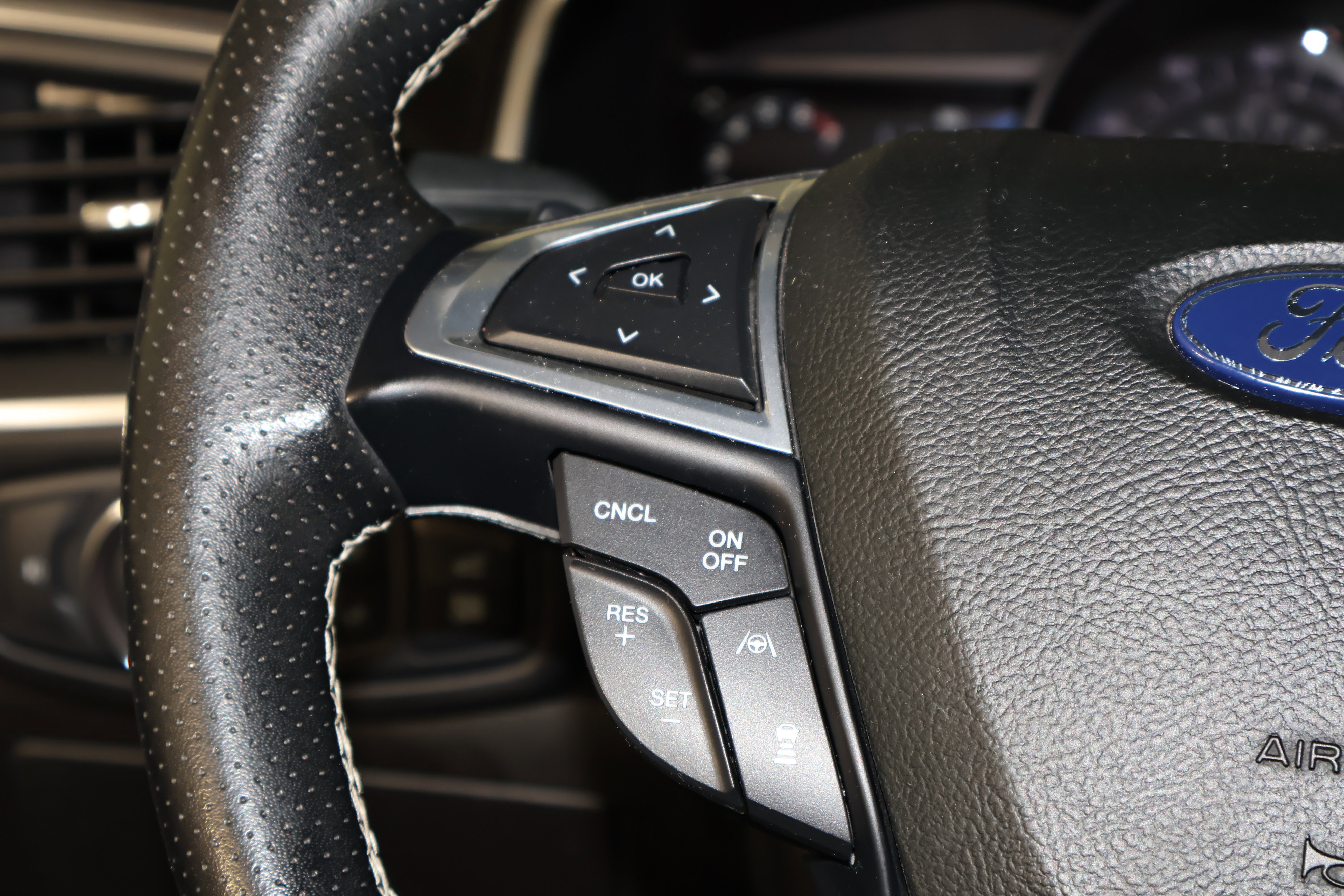 Used 2019 Ford Edge ST w/ Convenience Package image 21