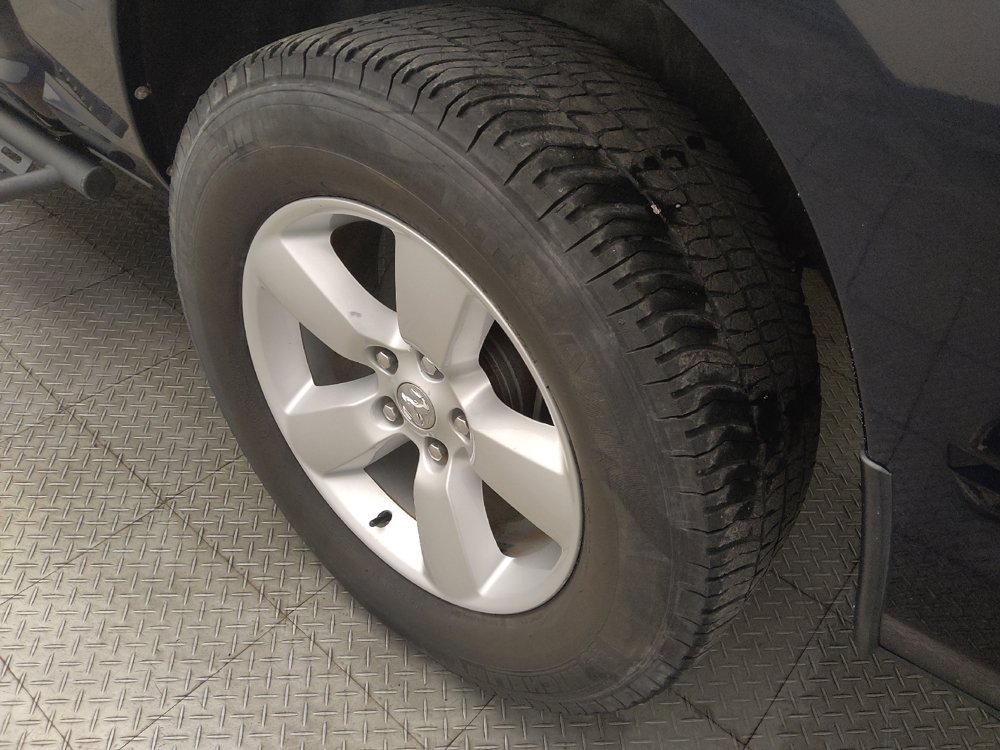 Used 2014 RAM 1500 Express RWD image 31