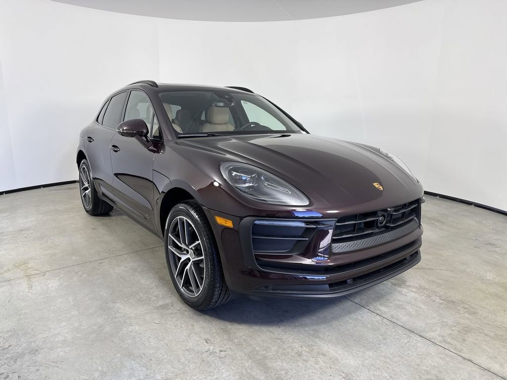 New 2026 Porsche Macan AWD/4WD image 9