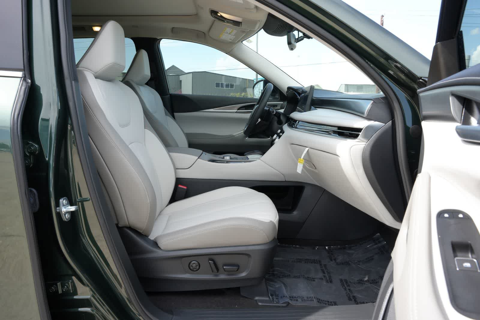 Certified 2026 INFINITI QX60 Luxe w/ Cargo Package FWD image 22