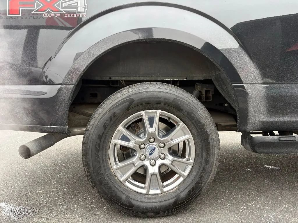 Used 2015 Ford F150 XLT w/ Equipment Group 302A Luxury AWD/4WD image 24
