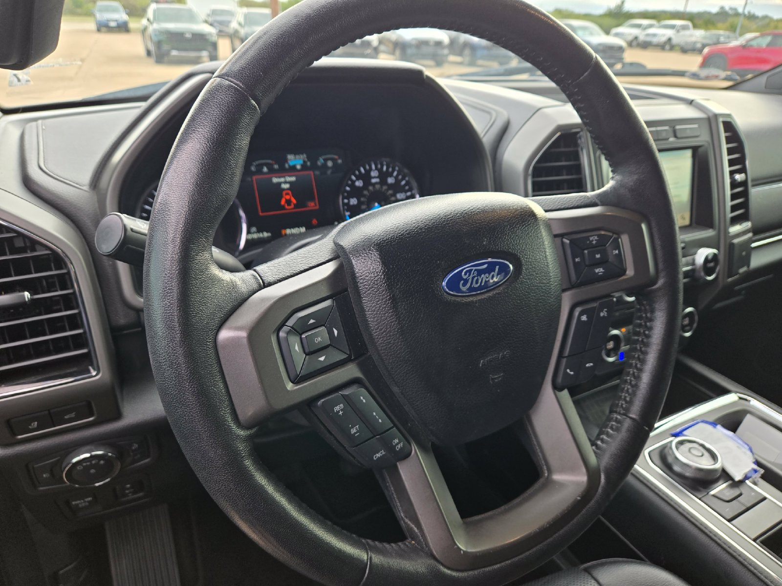 Used 2018 Ford Expedition Max XLT w/ Equipment Group 202A RWD image 10